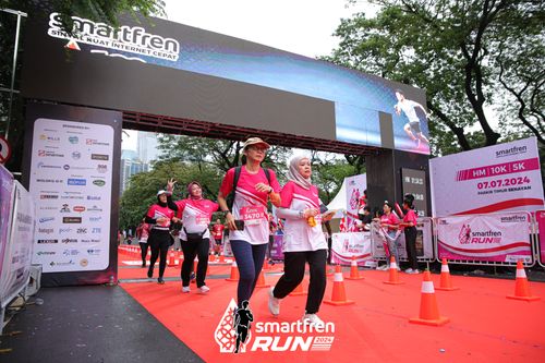 Race photo from Smartfren Run 2024