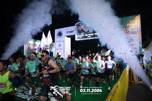 Race photo from Arutmin Borneo Run 2024
