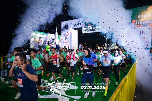 Race photo from Arutmin Borneo Run 2024