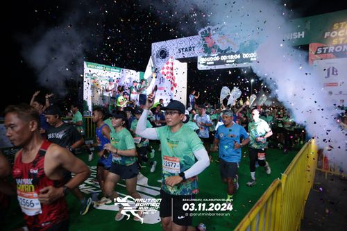 Race photo from Arutmin Borneo Run 2024