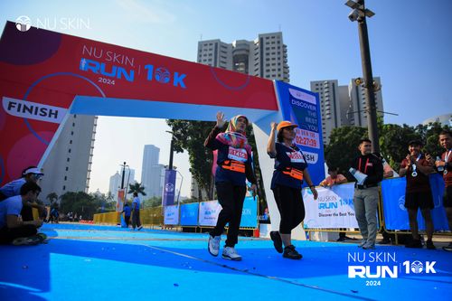 Race photo from Nu Skin Run 10K