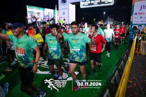 Race photo from Arutmin Borneo Run 2024