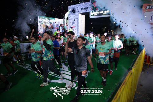 Race photo from Arutmin Borneo Run 2024