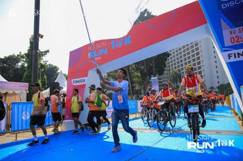 Race photo from Nu Skin Run 10K