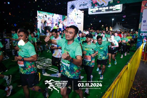Race photo from Arutmin Borneo Run 2024