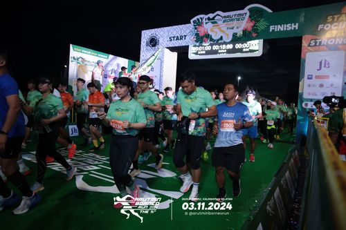 Race photo from Arutmin Borneo Run 2024