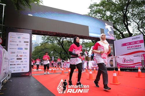 Race photo from Smartfren Run 2024