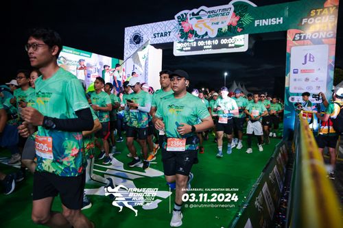 Race photo from Arutmin Borneo Run 2024