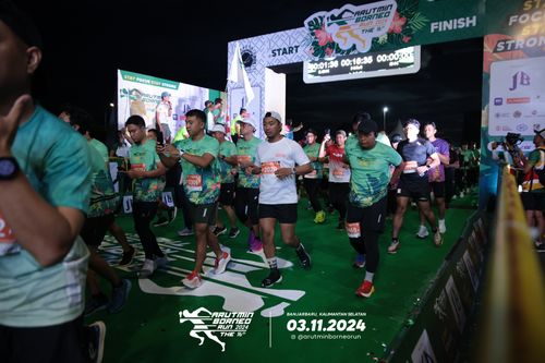 Race photo from Arutmin Borneo Run 2024