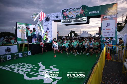 Race photo from Arutmin Borneo Run 2024