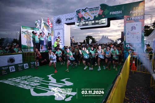 Race photo from Arutmin Borneo Run 2024