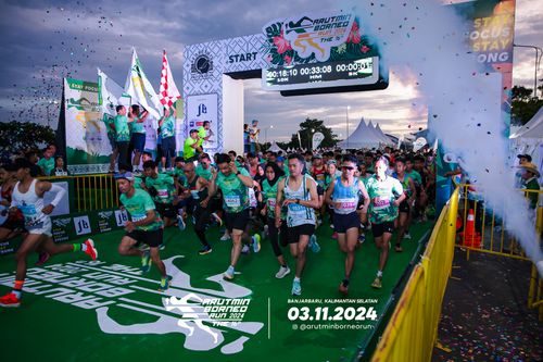 Race photo from Arutmin Borneo Run 2024