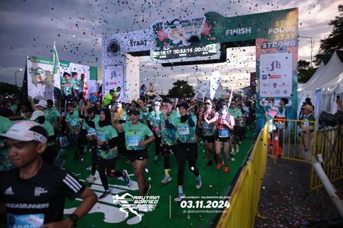 Race photo from Arutmin Borneo Run 2024