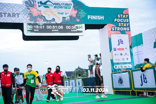 Race photo from Arutmin Borneo Run 2024