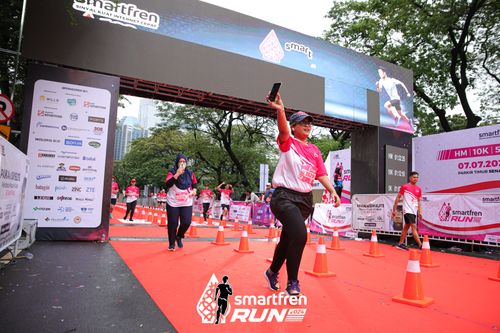 Race photo from Smartfren Run 2024