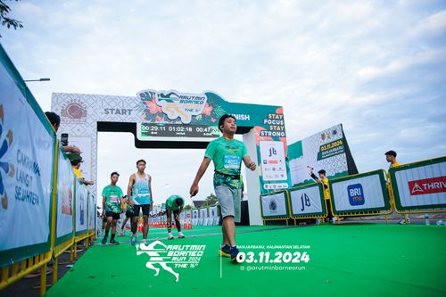 Race photo from Arutmin Borneo Run 2024
