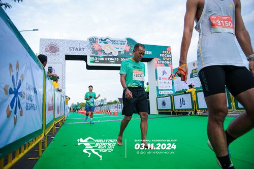 Race photo from Arutmin Borneo Run 2024