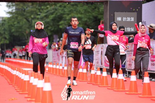 Race photo from Smartfren Run 2024