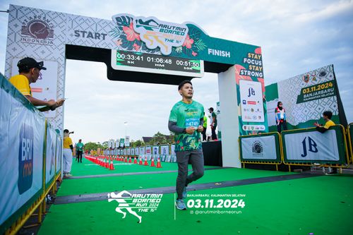 Race photo from Arutmin Borneo Run 2024