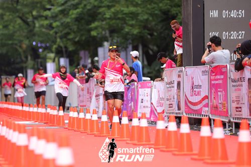 Race photo from Smartfren Run 2024