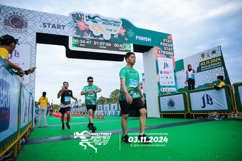 Race photo from Arutmin Borneo Run 2024
