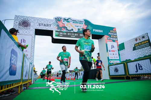Race photo from Arutmin Borneo Run 2024