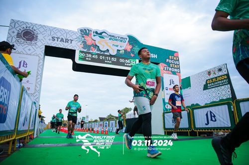 Race photo from Arutmin Borneo Run 2024
