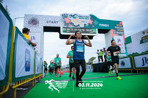 Race photo from Arutmin Borneo Run 2024