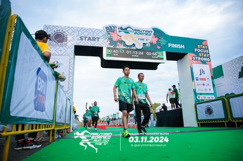 Race photo from Arutmin Borneo Run 2024
