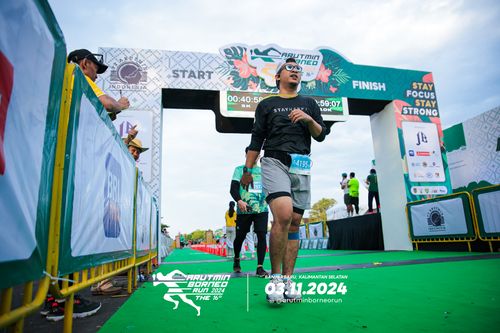 Race photo from Arutmin Borneo Run 2024