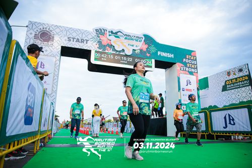 Race photo from Arutmin Borneo Run 2024