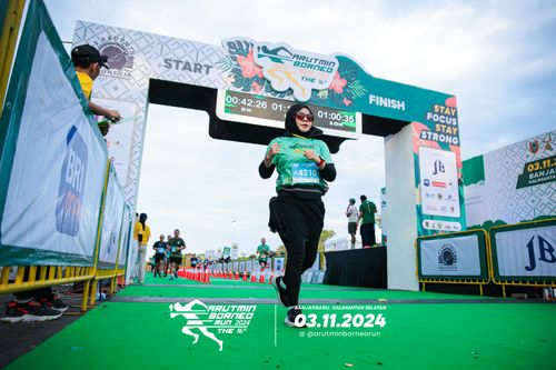 Race photo from Arutmin Borneo Run 2024