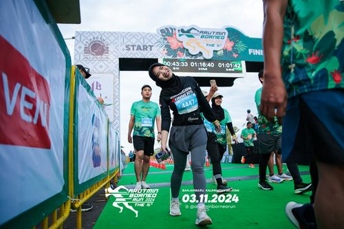 Race photo from Arutmin Borneo Run 2024