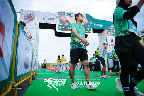 Race photo from Arutmin Borneo Run 2024
