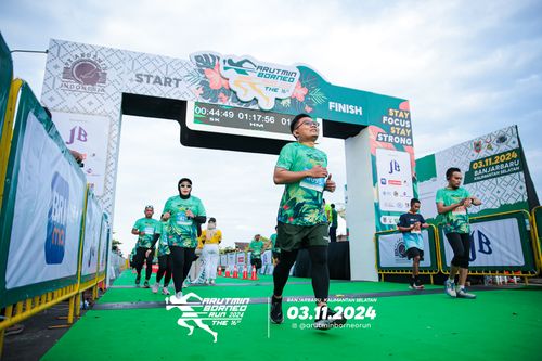 Race photo from Arutmin Borneo Run 2024