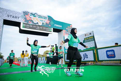 Race photo from Arutmin Borneo Run 2024