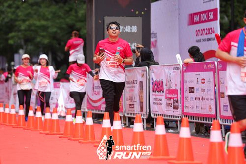 Race photo from Smartfren Run 2024