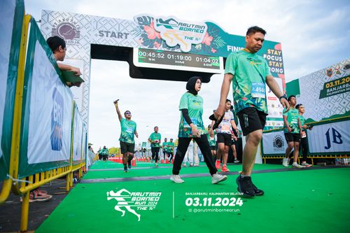 Race photo from Arutmin Borneo Run 2024