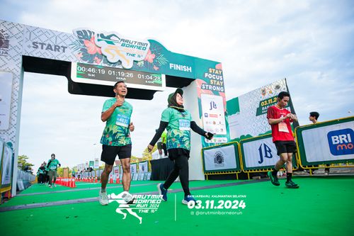Race photo from Arutmin Borneo Run 2024