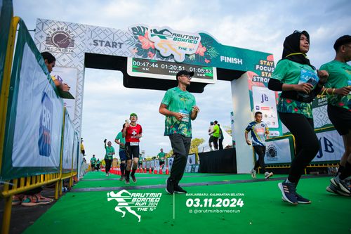 Race photo from Arutmin Borneo Run 2024