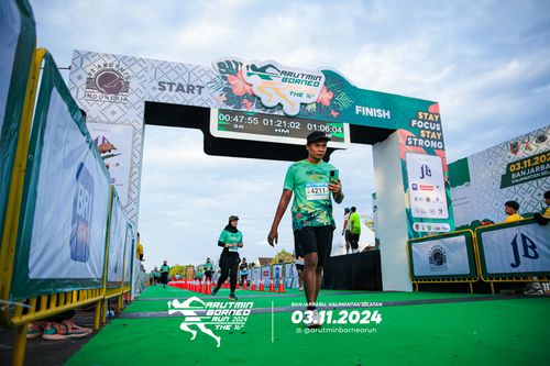 Race photo from Arutmin Borneo Run 2024