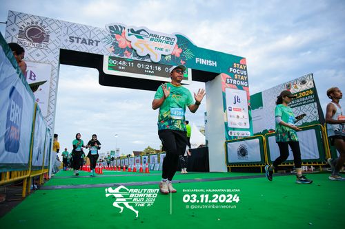 Race photo from Arutmin Borneo Run 2024