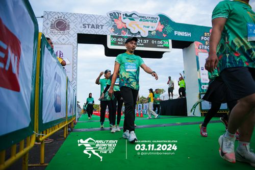 Race photo from Arutmin Borneo Run 2024