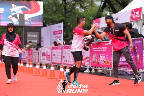 Race photo from Smartfren Run 2024