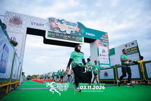 Race photo from Arutmin Borneo Run 2024