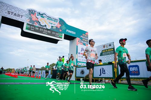 Race photo from Arutmin Borneo Run 2024