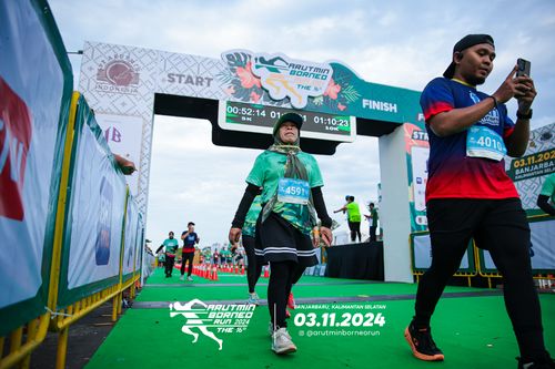 Race photo from Arutmin Borneo Run 2024