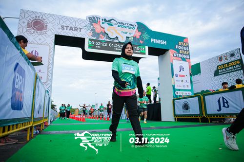 Race photo from Arutmin Borneo Run 2024