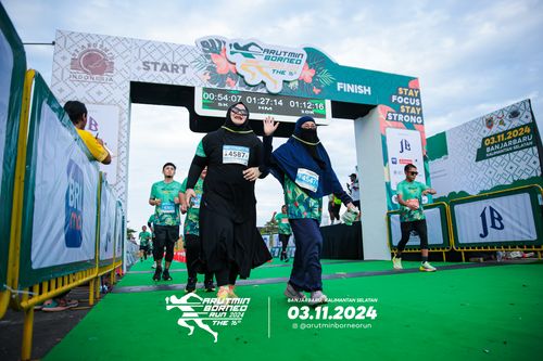 Race photo from Arutmin Borneo Run 2024