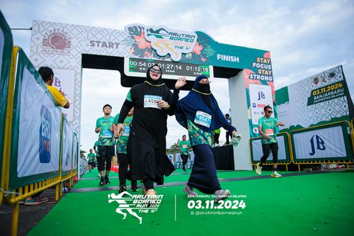 Race photo from Arutmin Borneo Run 2024